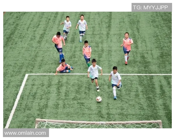 中国队足球5号球星是谁他在球队中的重要角色与表现分析 中国队足球5号球星是谁他在球队中的重要角色与表现分析