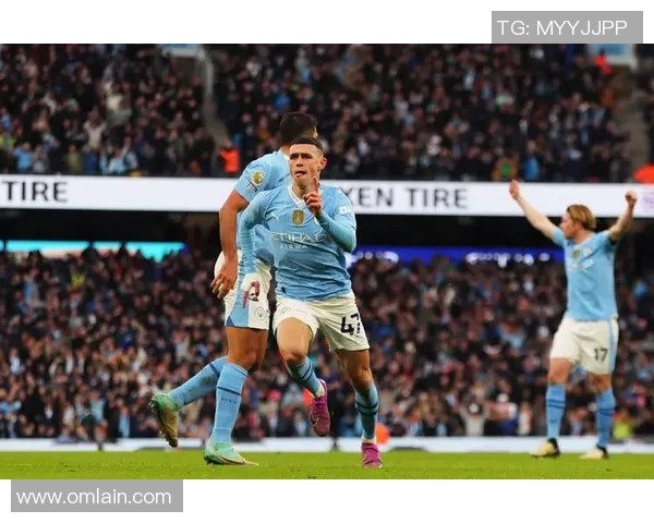 曼城足球球星一天的日常:训练、休息与赛场背后的点滴生活揭秘 曼城足球球星一天的日常:训练、休息与赛场背后的点滴生活揭秘